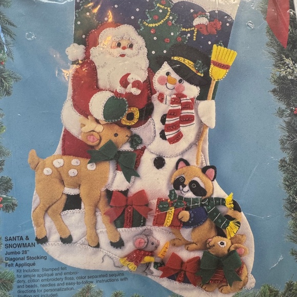 VTG 1994 Bucilla 83119 Needle Craft CHRISTMAS STOCKING SANTA FROSTY SNOWMAN 28" - Picture 2 of 7
